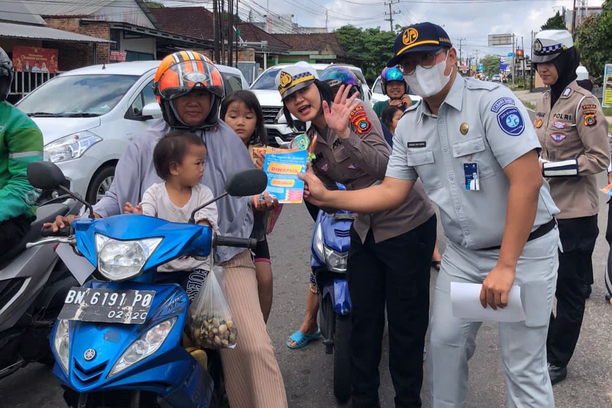 Jasa Raharja dan Ditlantas Polda Babel edukasi masyarakat tertib berlalu lintas