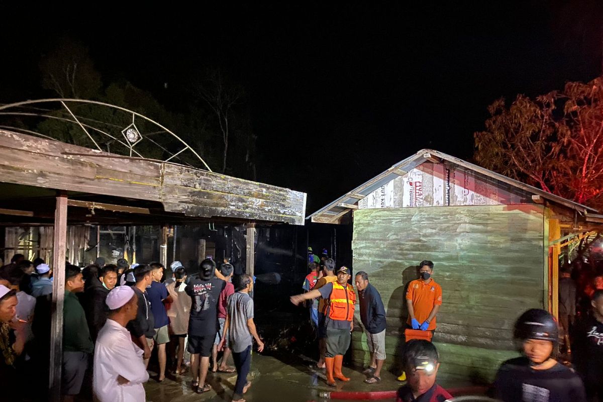 Lima rumah di Desa Marindi Tabalong terbakar