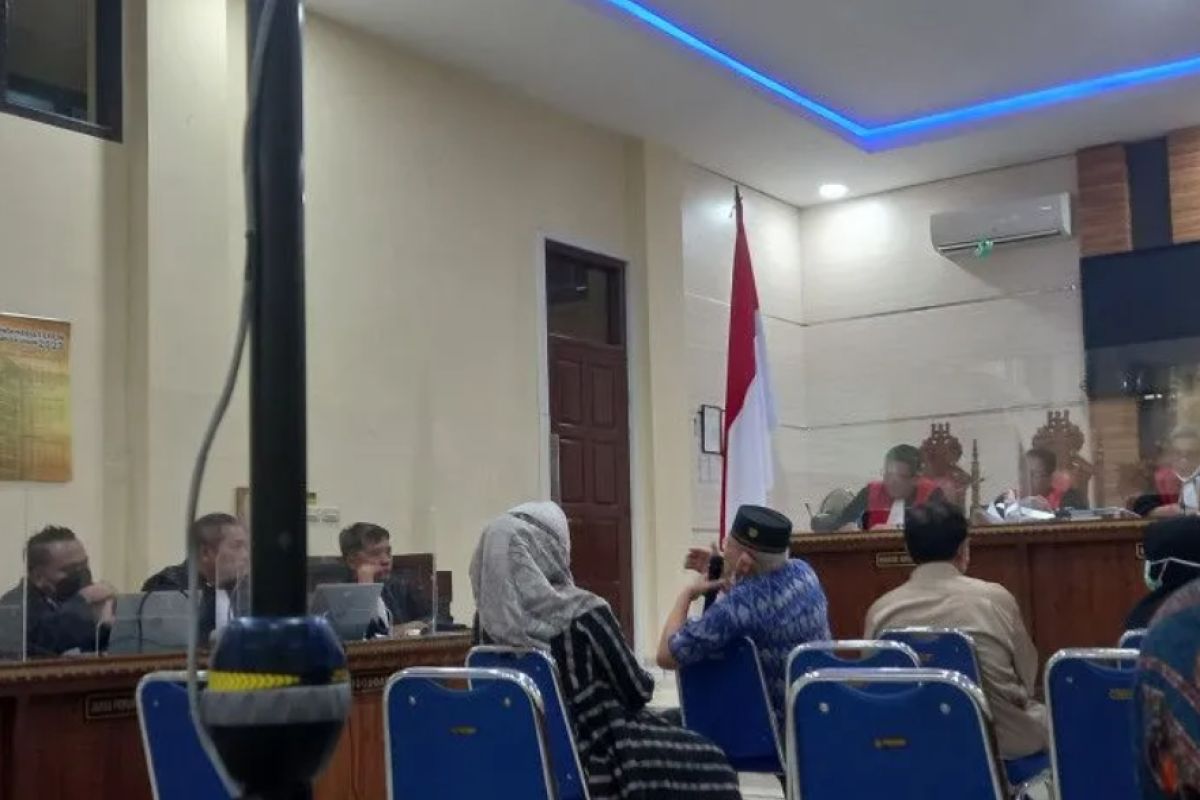 Saksi sebut titip dua cucu ke Karomani masuk fakultas kedokteran