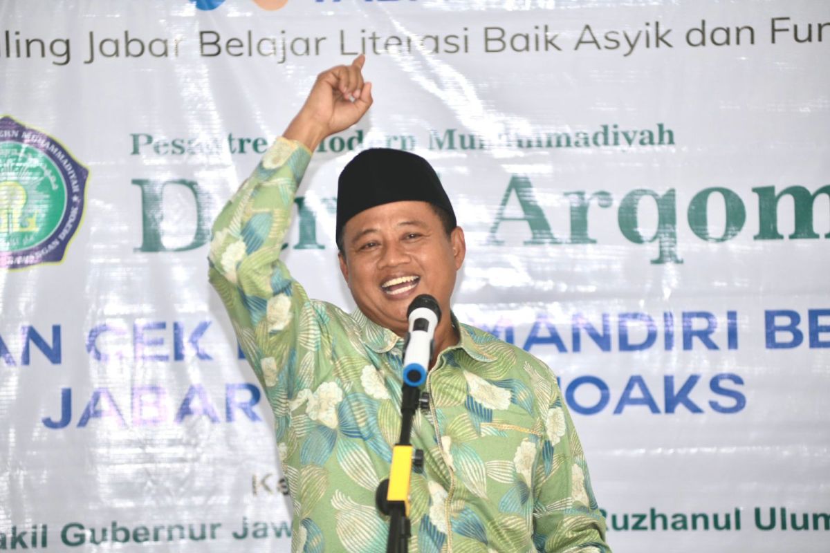 Jawa Barat cerdaskan santri dalam bermedsos via Program Kejar Tabbayun