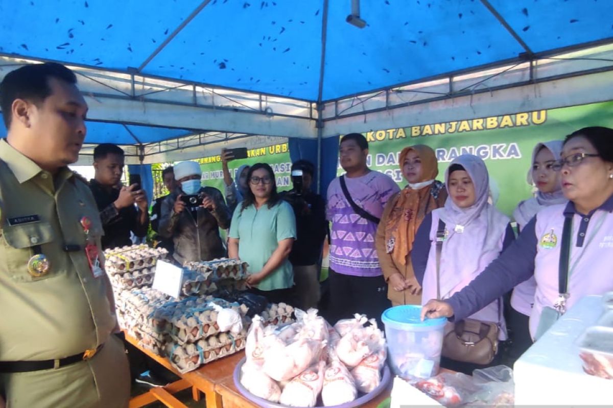 Pemkot Banjarbaru gelar pasar murah dan salurkan bantuan beras