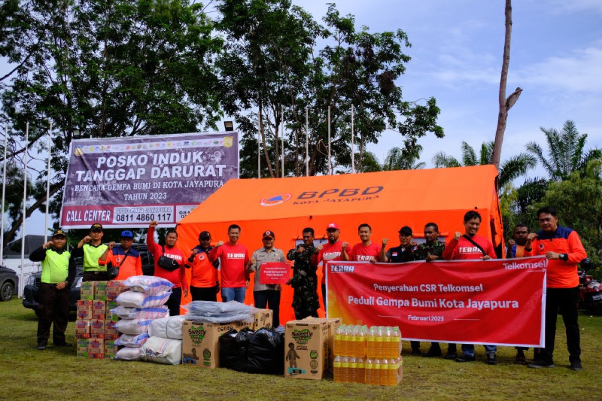 Telkomsel Papua salurkan bantuan CSR ke korban gempa bumi