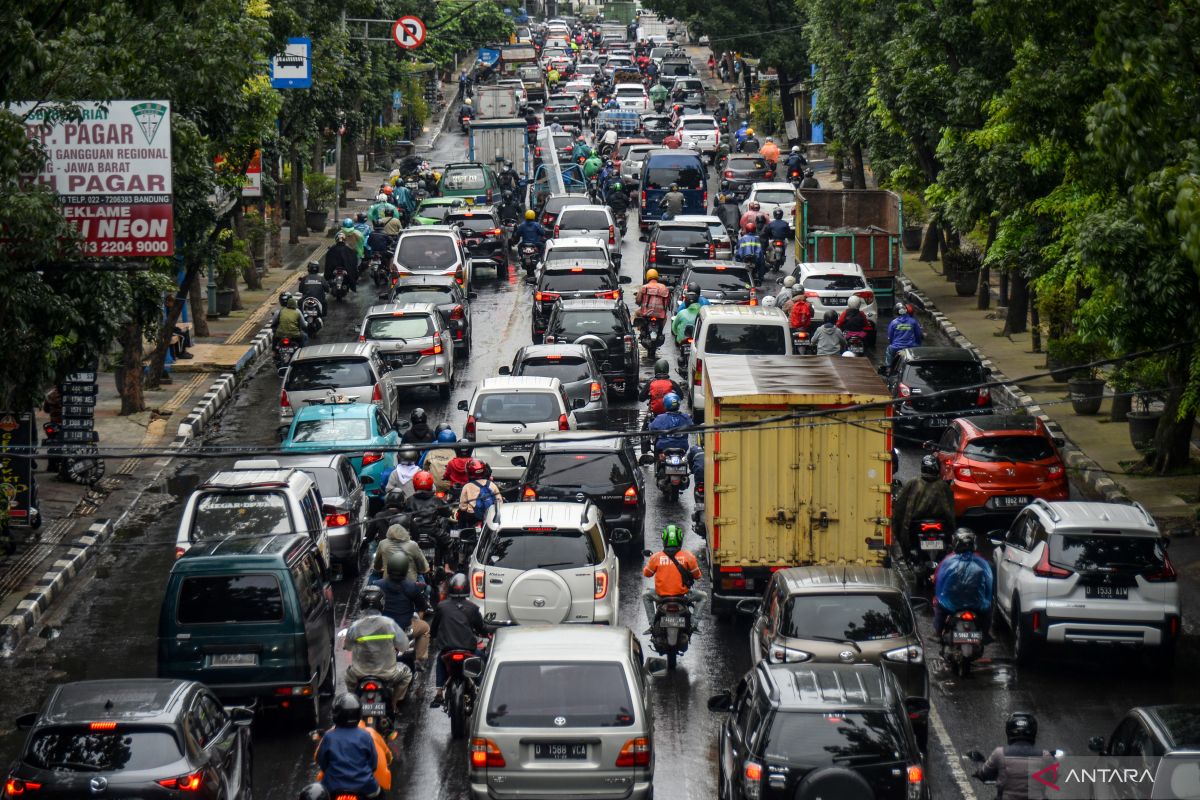 Dishub DKI serahkan aturan jam kerja mandiri untuk tekan macet