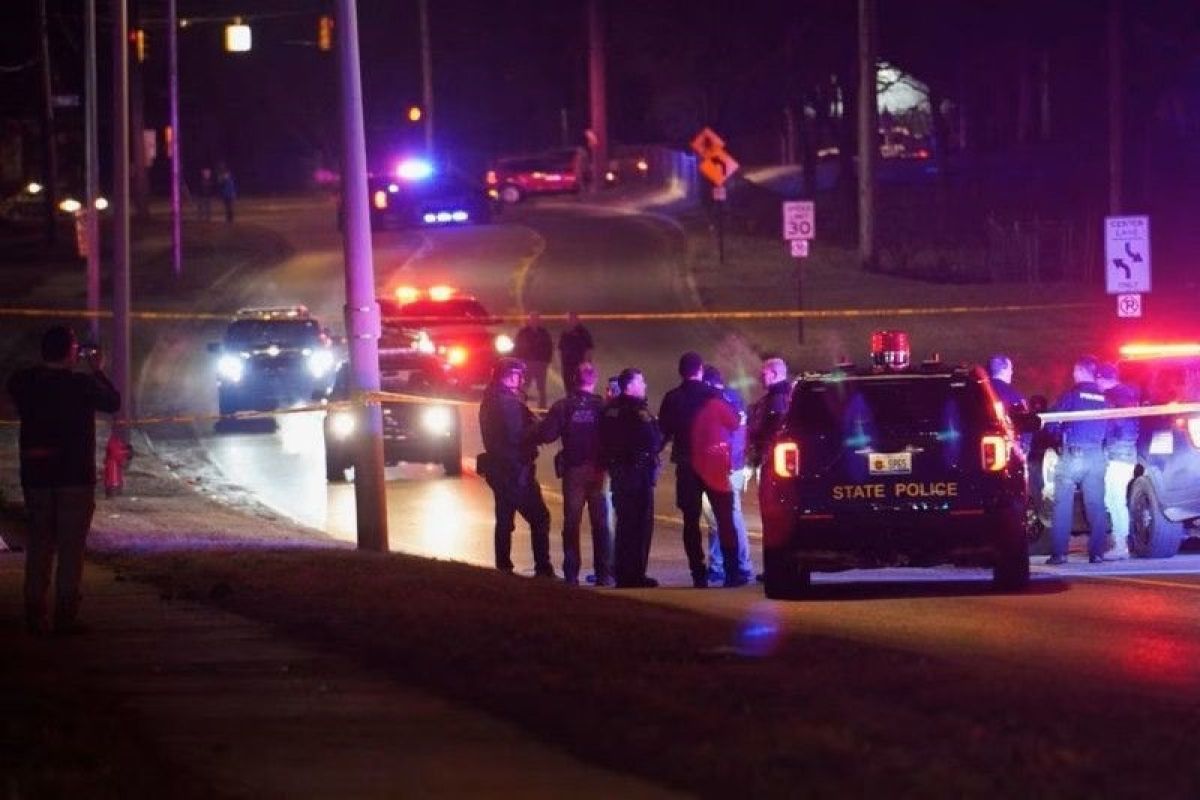Aksi penembakan di kampus Michigan AS tewaskan tiga orang dan tersangka