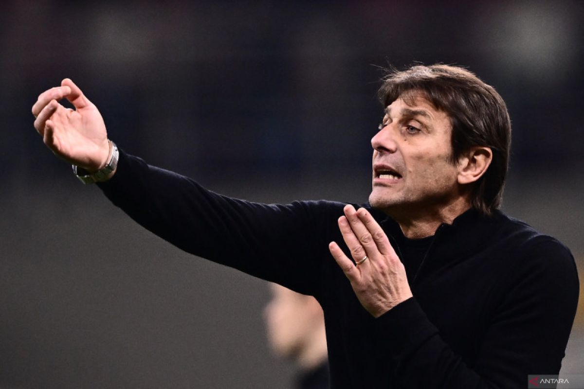 Conte pascaoperasi absen dampingi Spurs