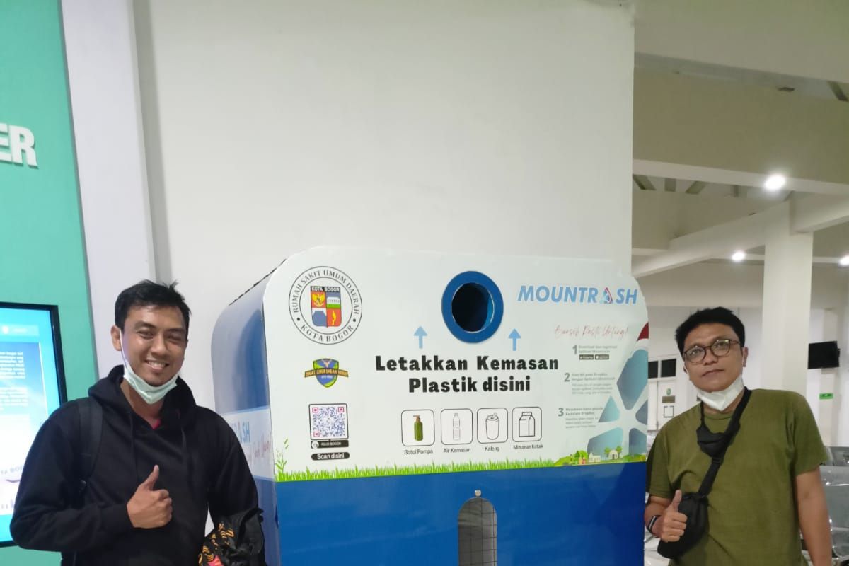 Mountrash kembangkan ATM sampah bisa lacak emisi karbon