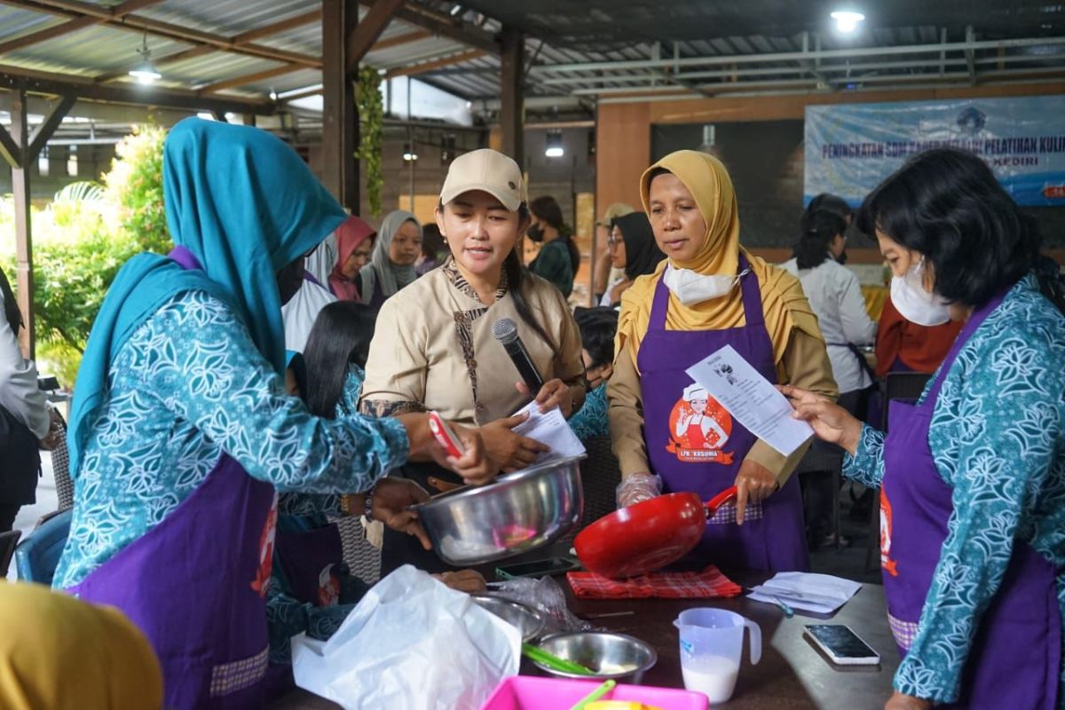 PKK Kota Kediri fasilitasi pelatihan kuliner