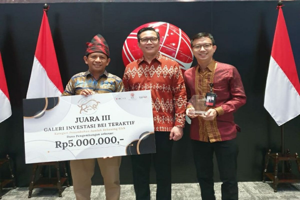 Galeri Investasi FISIP UHO raih juara 3 nasional kategori teraktif