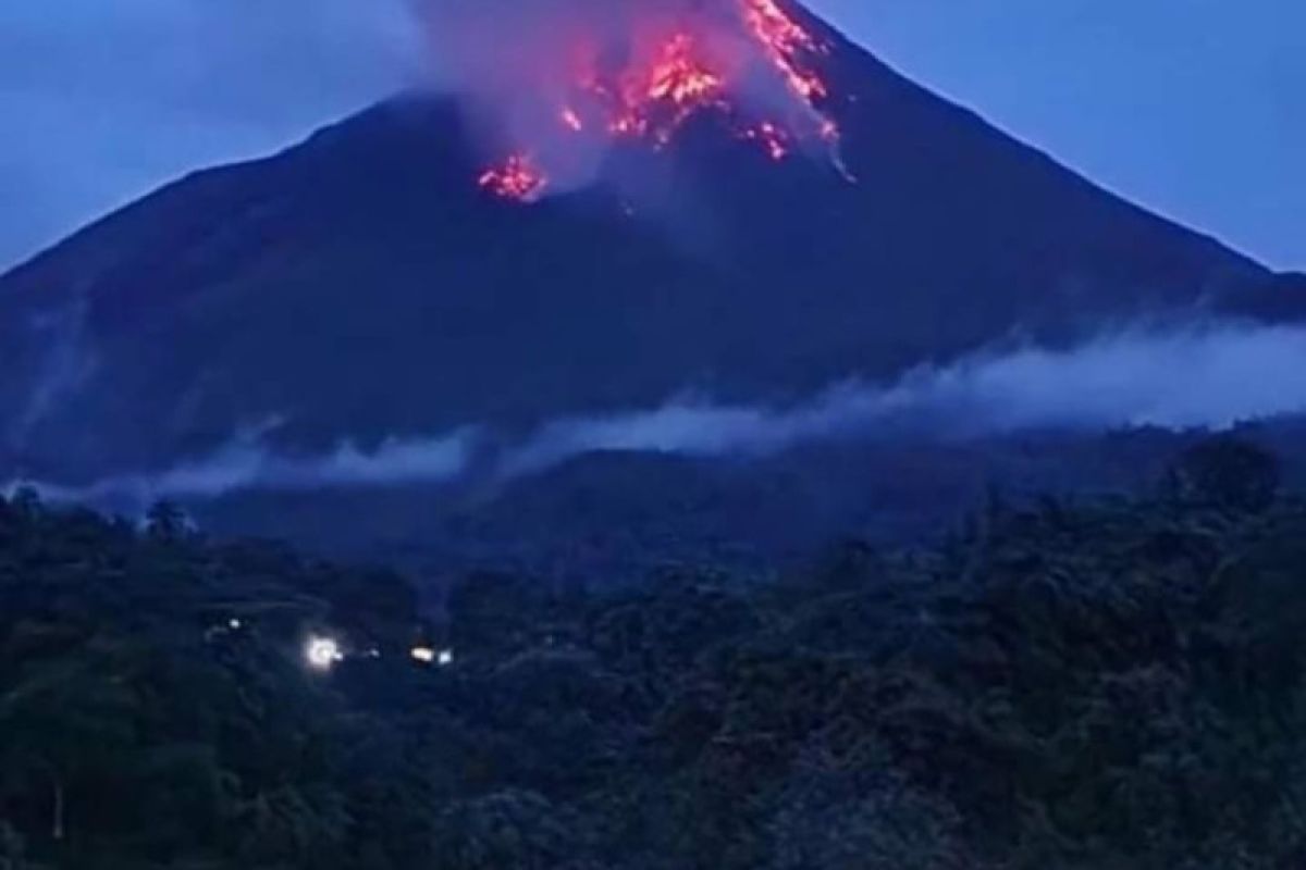 BPBD: 73 warga boleh pulang karena Gunung Karangetang aman