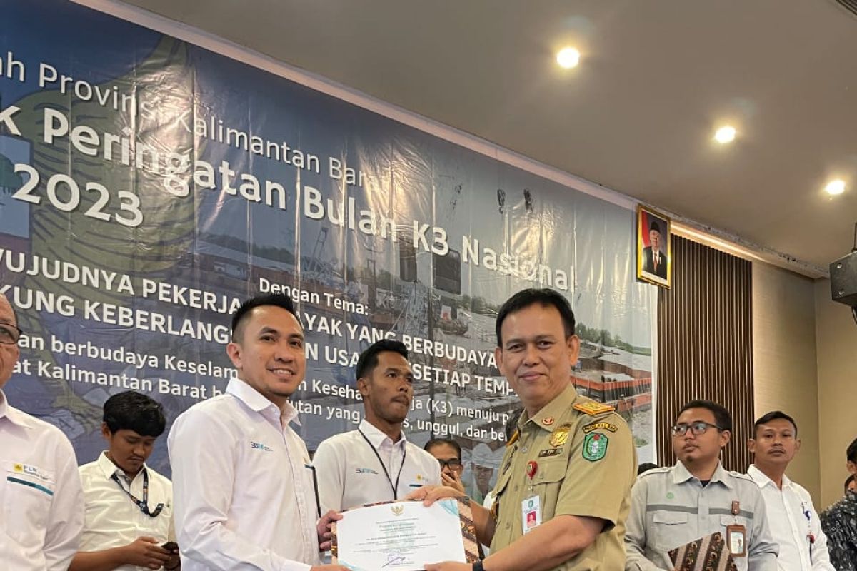 PLN UID Kalbar raih tiga penghargaan _Zero Accident_ dari gubernur