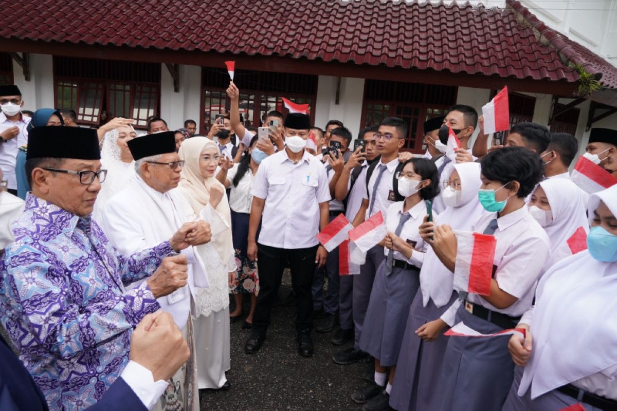 Wapres minta sekolah unggulan di Sumatra Utara diperbanyak