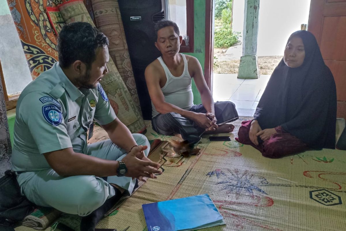 Pelayanan Cepat, Jasa Raharja Banten Serahkan Santunan Kepada Ahli Waris Korban Lakalantas di Kragilan, Serang