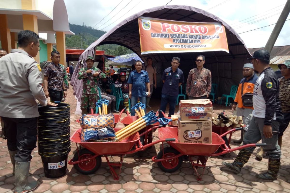 BRI salurkan bantuan bagi warga terdampak banjir Bondowoso