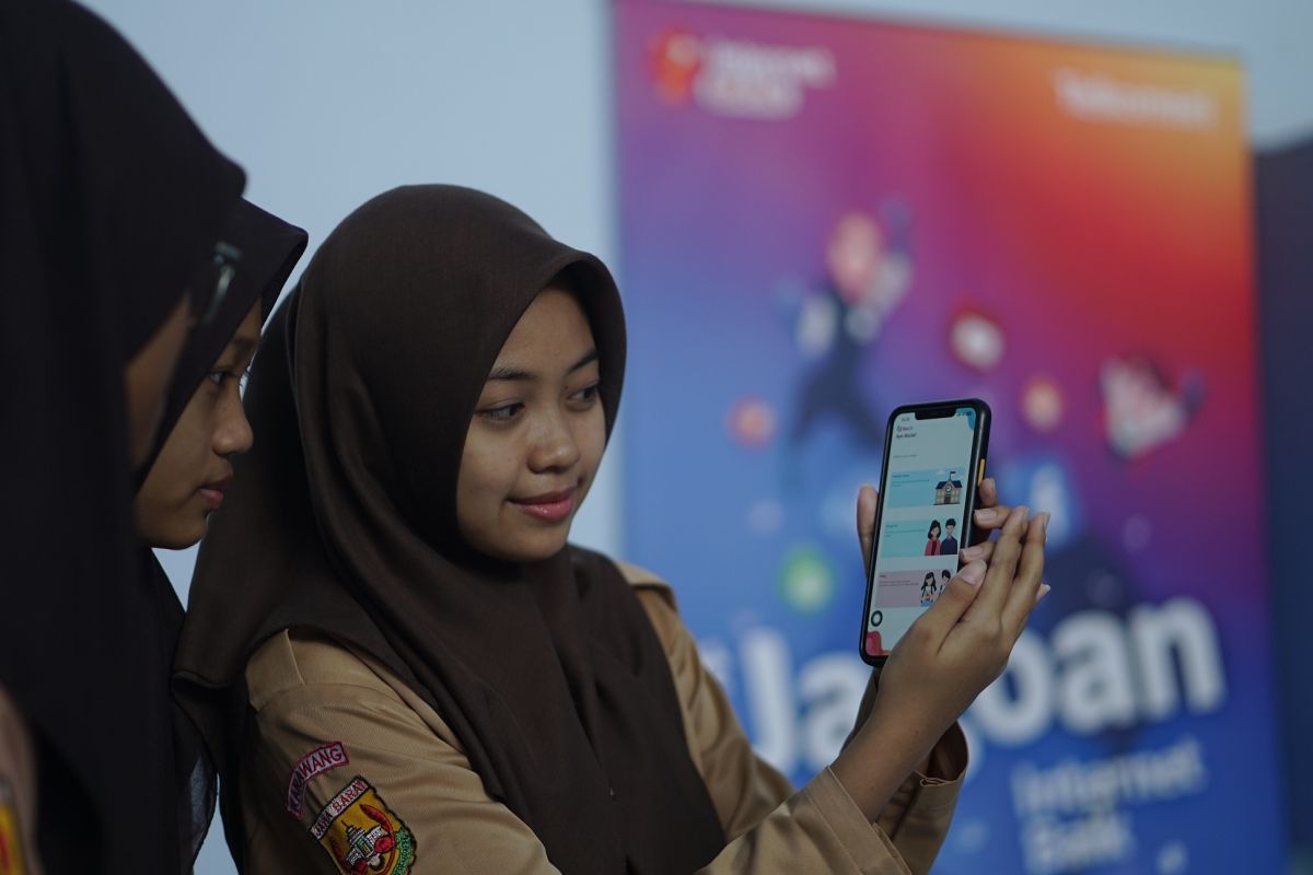 Telkomsel mengajak anak muda buat ruang digital lebih sehat lewat Internet BAIK