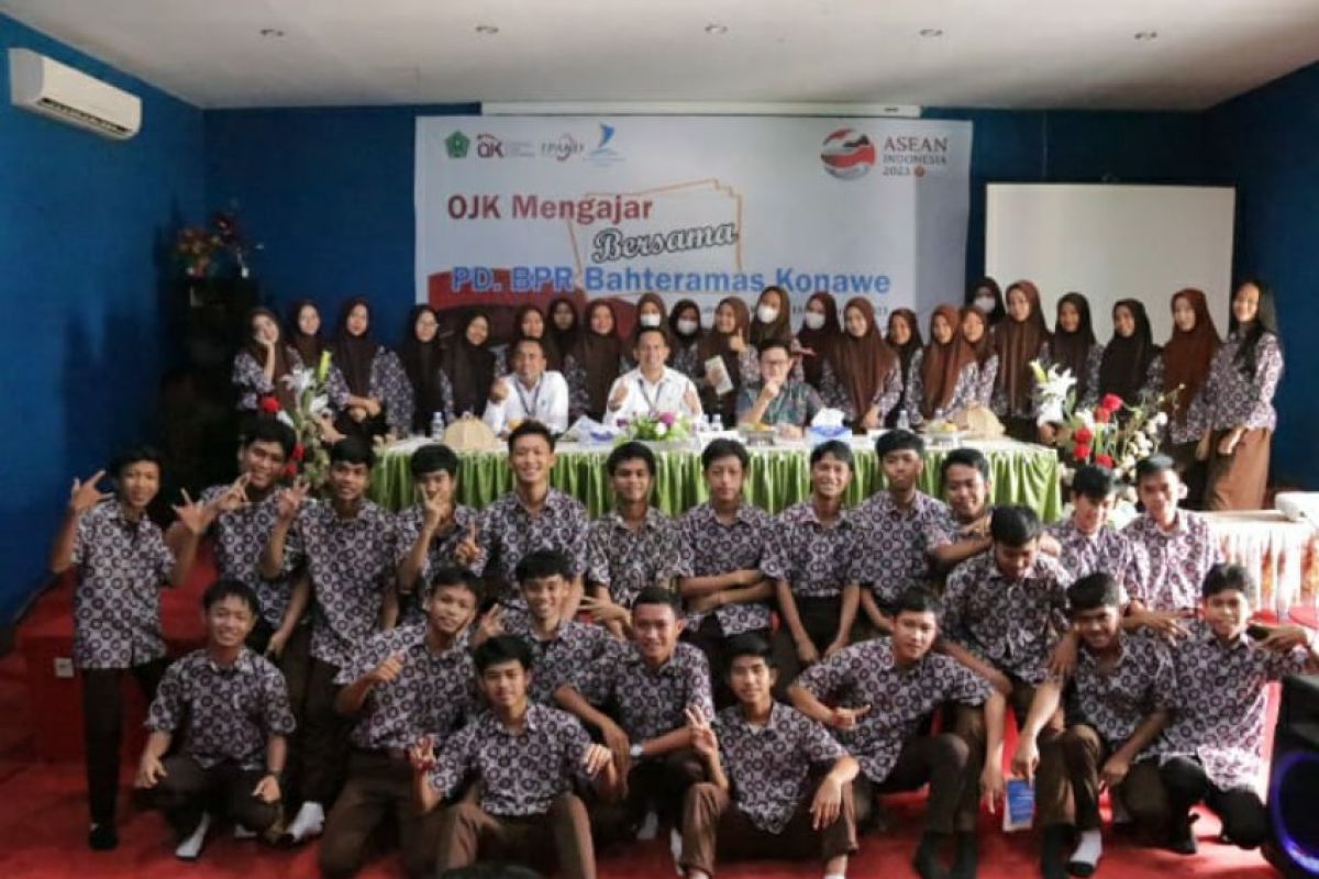 OJK-BPR Bahteramas perkuat literasi keuangan digital pelajar di Konawe