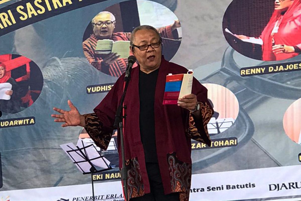 Penyair Yudhistira ANM Massardi gelorakan literasi sastra