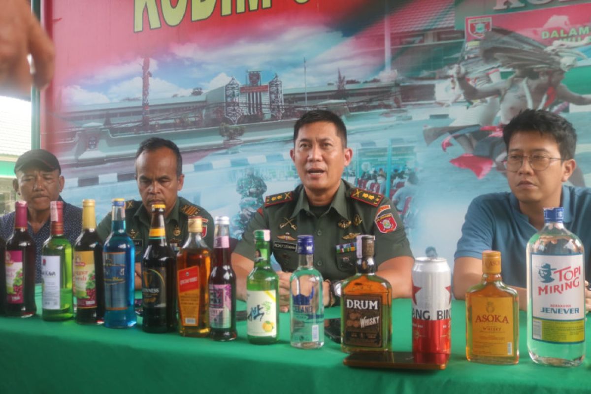 Kodim Tarakan mengamankan ratusan botol miras tanpa dokumen