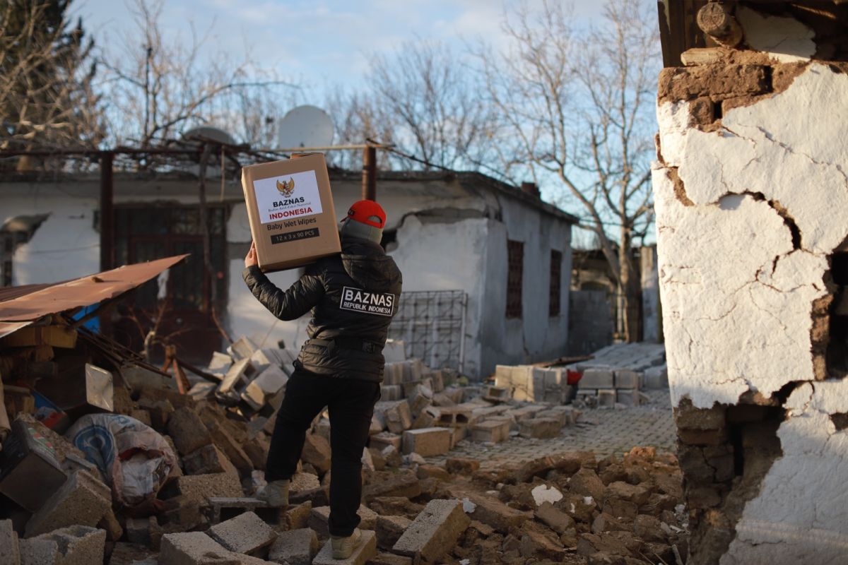 Baznas salurkan makanan hingga pakaian untuk penyintas gempa Turki