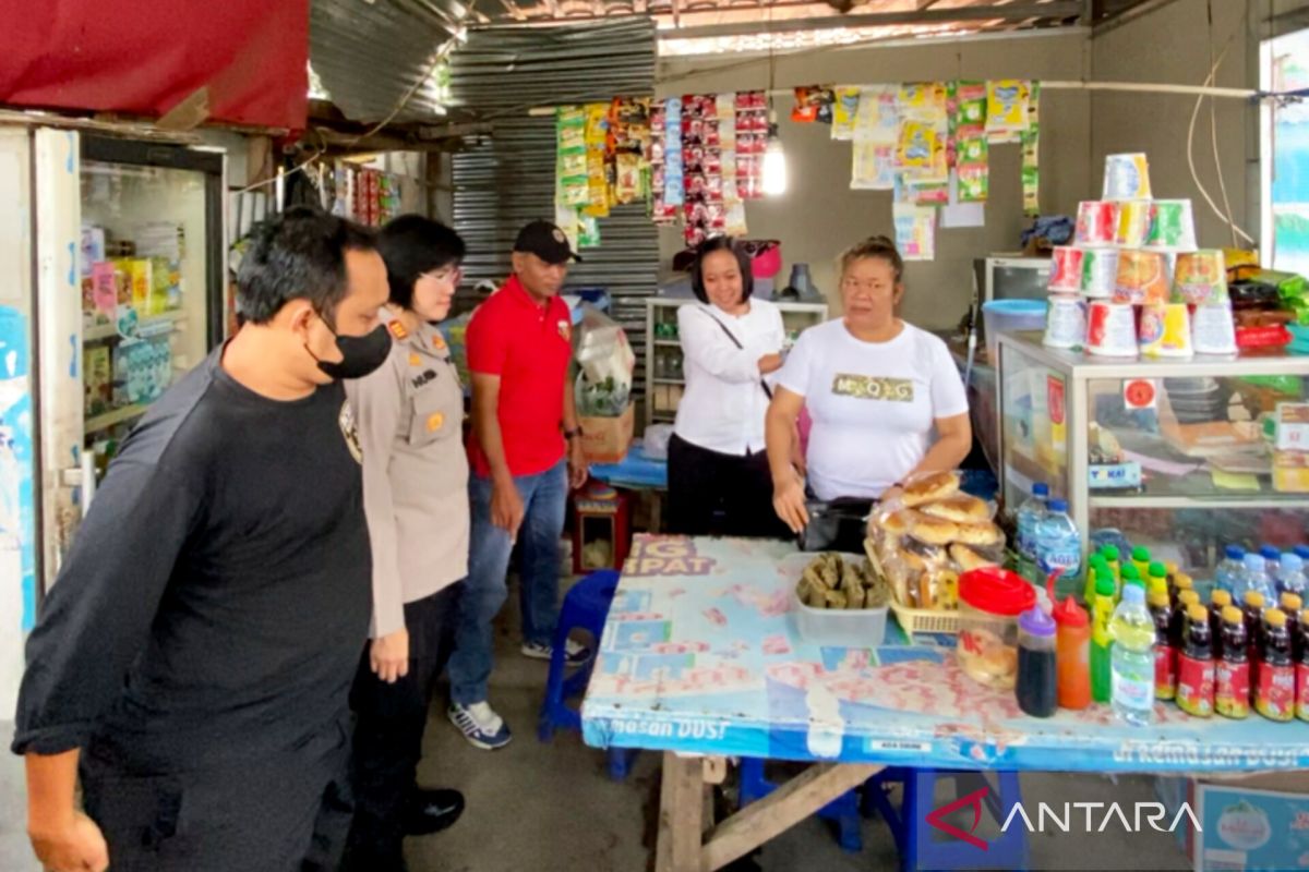 Polisi tangkap perempuan aniaya ibu kandung gegara ambil gorengan