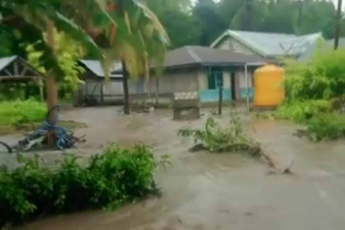 Banjir landa Desa Nunnafo Oemofa di Kabupaten Kupang