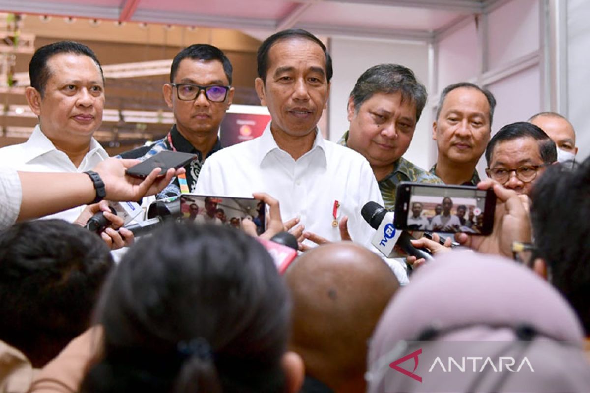 Presiden Jokowi harap Erick Thohir lakukan reformasi total PSSI