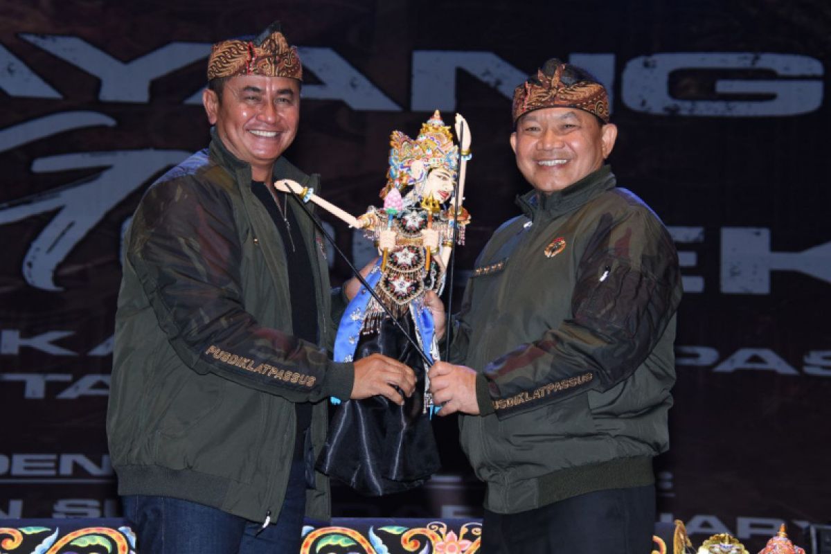 Kopassus gelar wayang golek lakon Jabang Tutuka peringati HUT ke-71