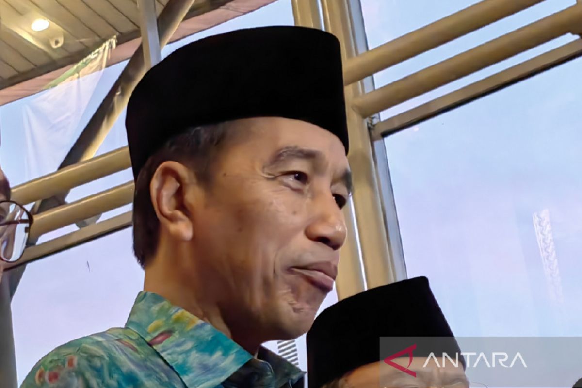 Presiden Jokowi minta para menteri rangkap jabatan bisa mengatur waktu