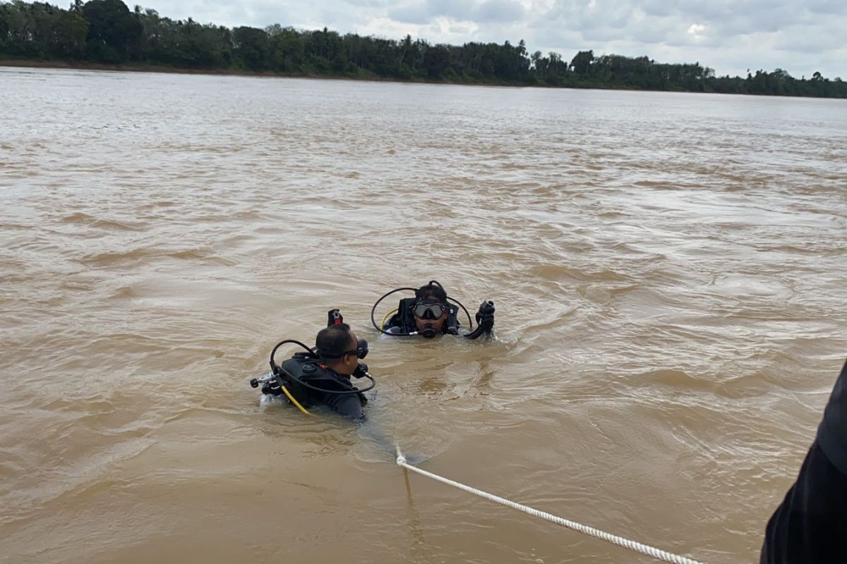 Jasad bocah tenggelam saat main pasir Sungai Batang Hari akhirnya ditemukan 500 meter dari lokasi