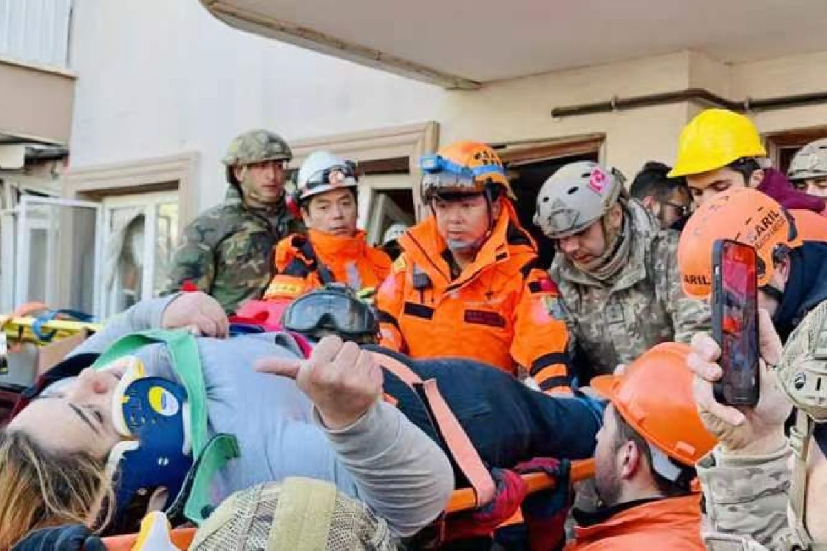 Kisah penyintas gempa dari Sichuan selamatkan korban gempa di Turki