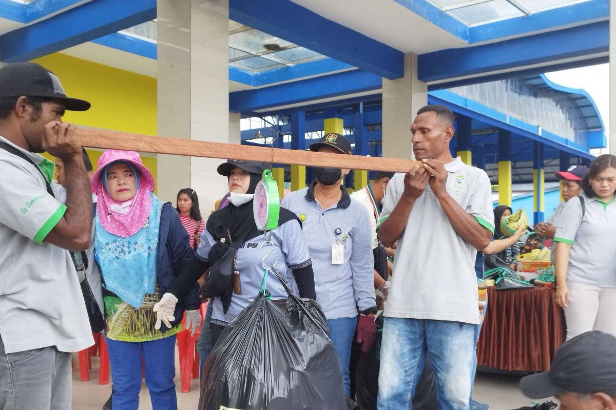 DLH Papua Barat gelar aneka lomba peringati Hari Peduli Sampah