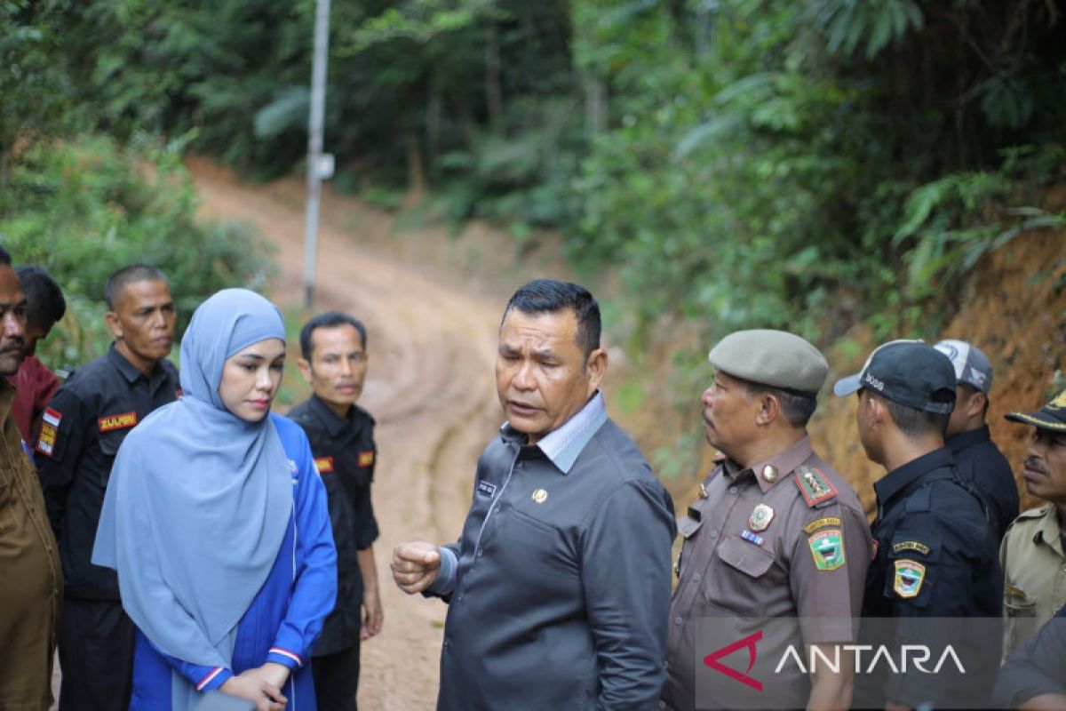 Pemkab Solok akan prioritaskan pembangunan jalan Garabak Data