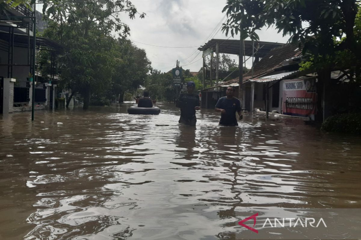 4.000 warga Sukoharjo mengungsi akibat meluapnya Sungai Bengawan Solo