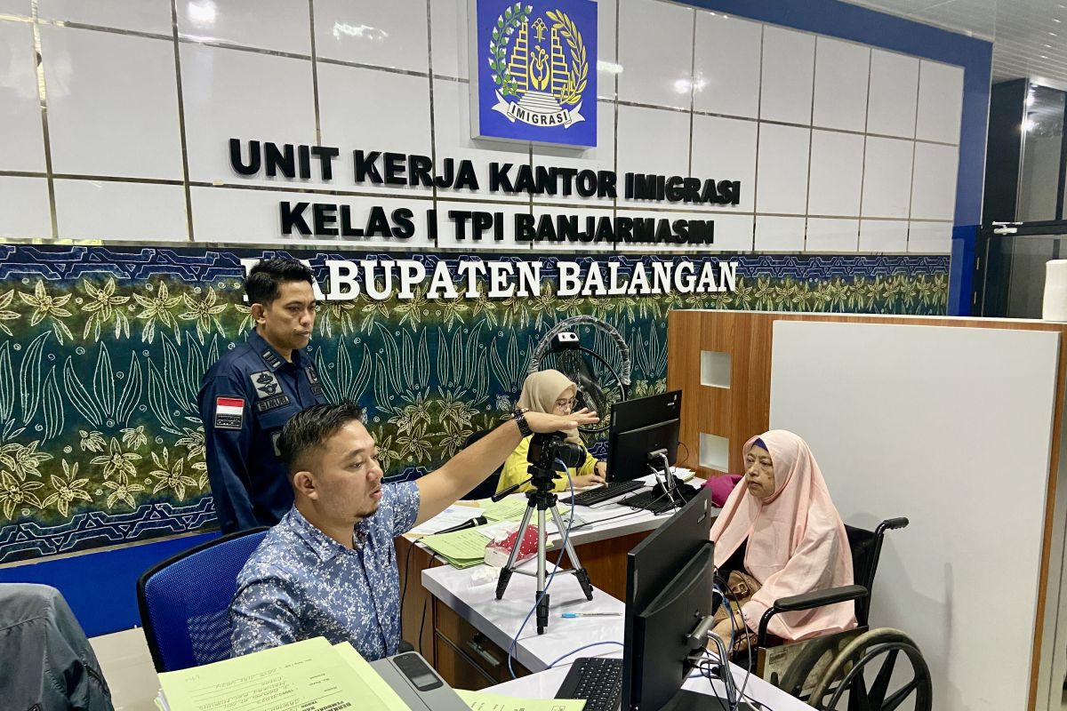 UKK Imigrasi Balangan buka layanan paspor simpatik khusus haji