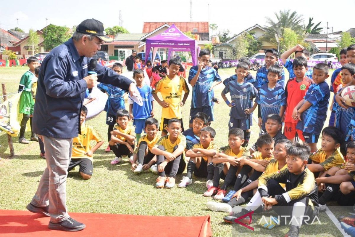 Coach Bima Sakti hadiri ultah SSB  Pandau Jaya, ini pesan pentingnya