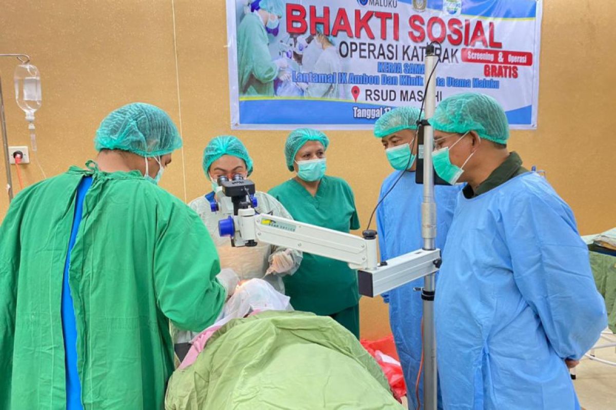 Klinik mata utama Maluku operasi mata katarak bagi  warga  Masohi