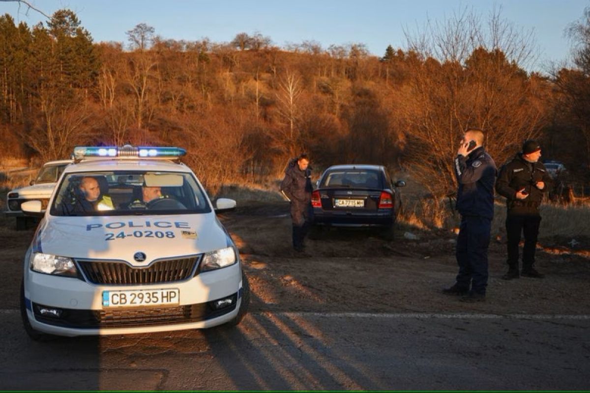 Polisi Bulgaria temukan mayat 18 migran di dalam truk telantar