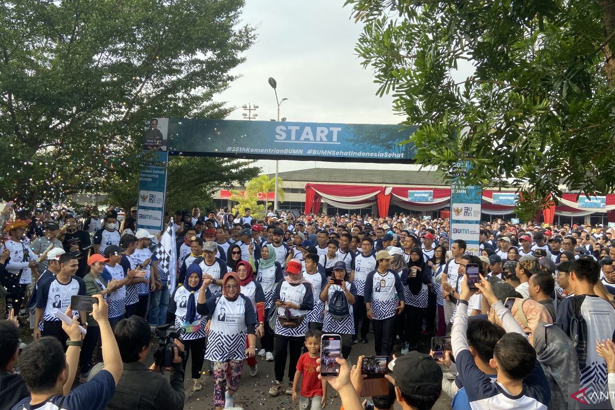 2.000 warga Kota Jambi antusias ikuti Jalan Sehat Bersama BUMN
