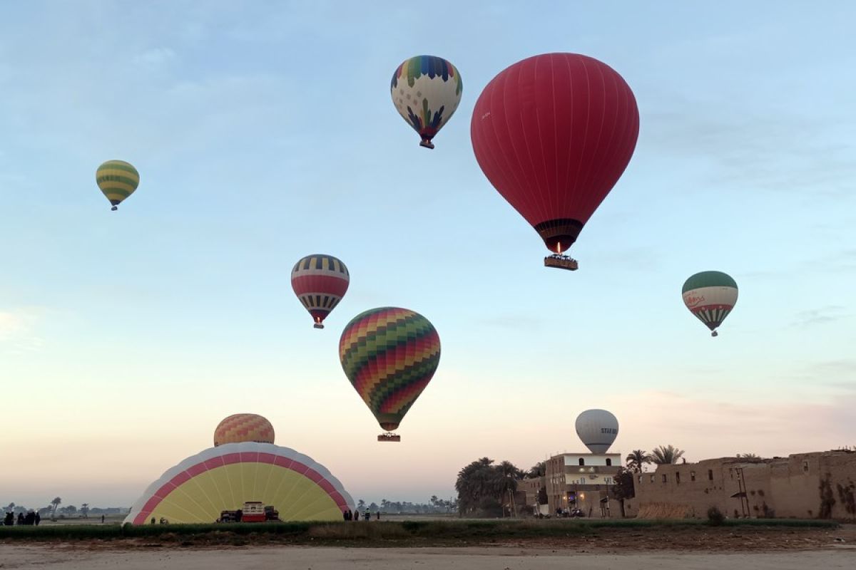 Potret Timur Tengah: Menikmati pemandangan Mesir dari balon udara