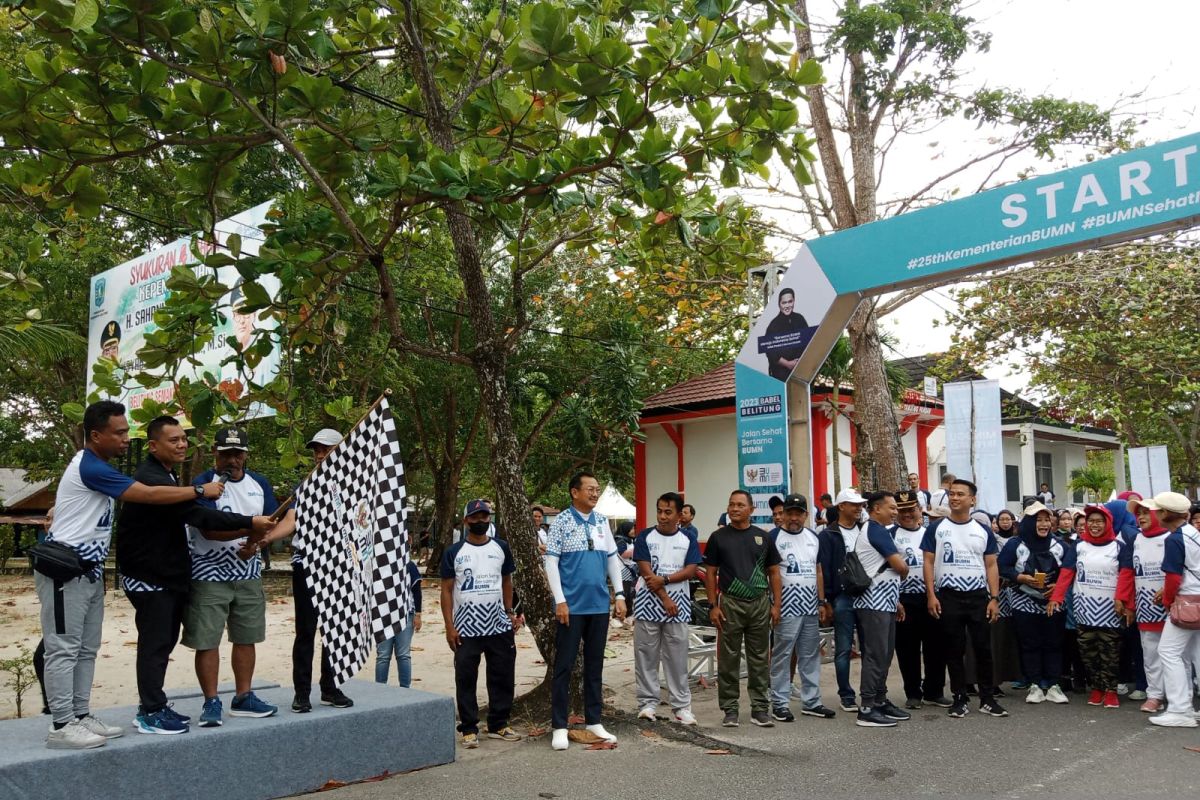 Bupati Belitung lepas 2.000 peserta jalan sehat BUMN
