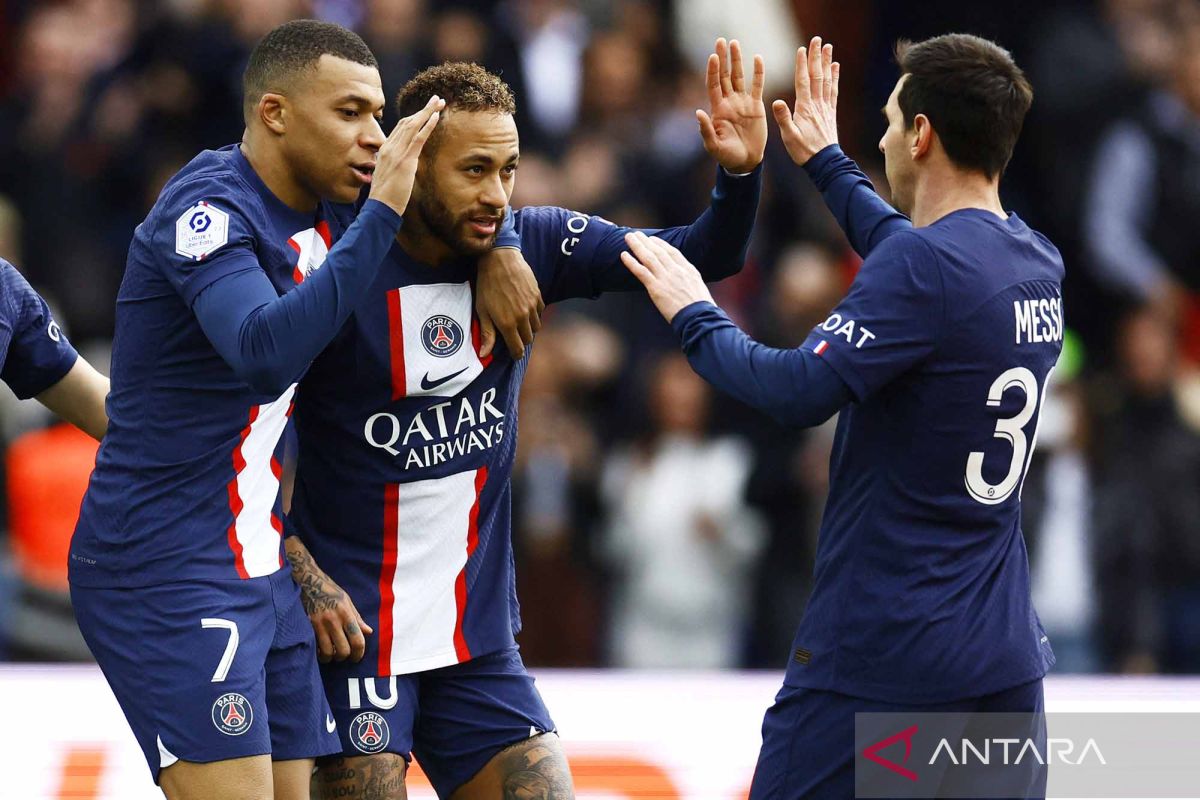 Tendangan Lionel Messi menangkan PSG 4-3 atas Lille