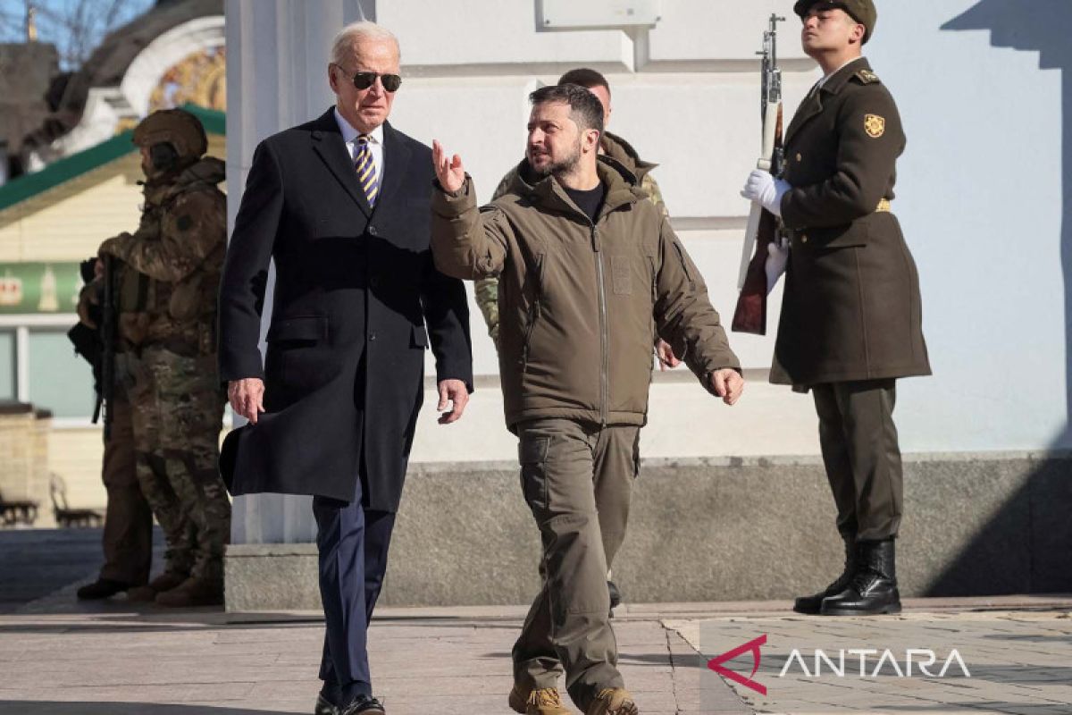 Biden kunjungi Kiev jelang setahun invasi Rusia di Ukraina