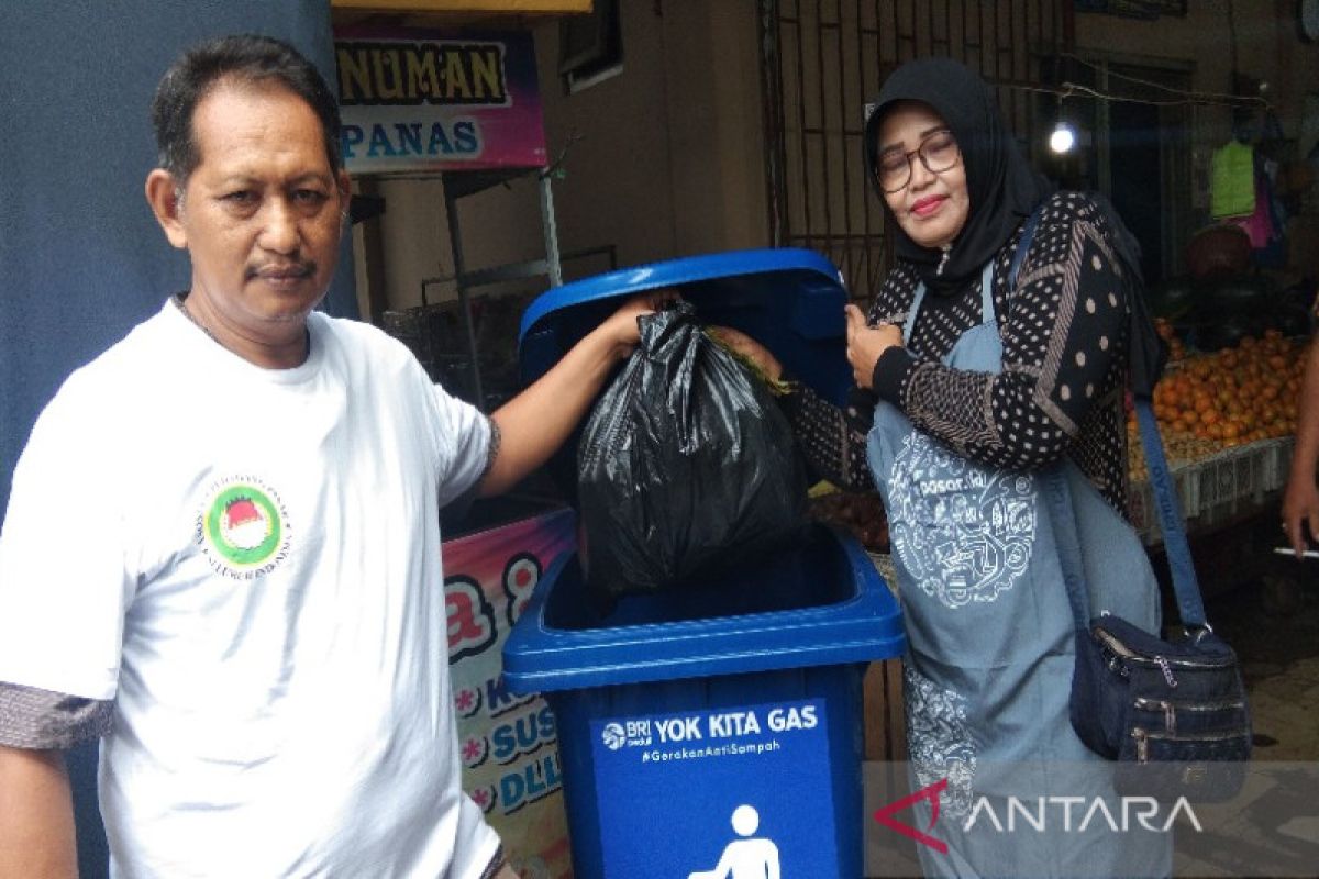 Mengubah sisa sampah menjadi duit