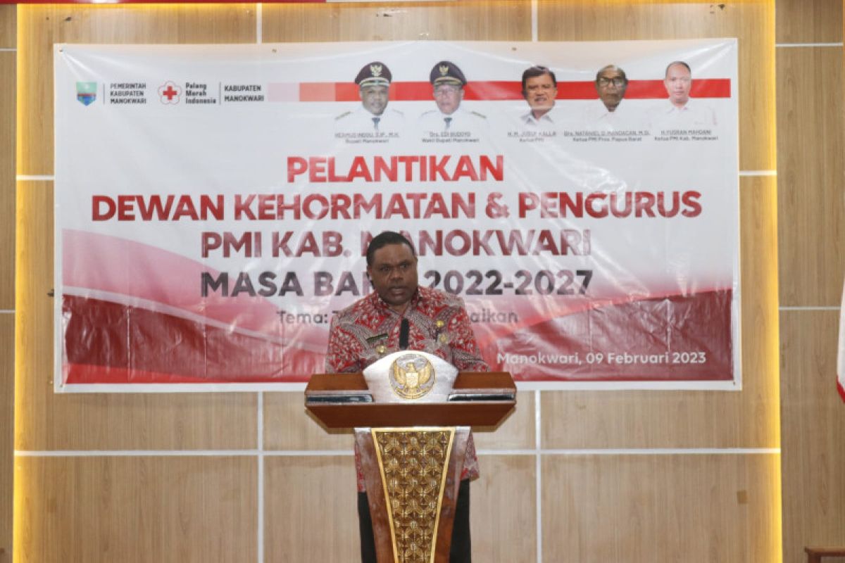 Pemkab Manokwari minta Pemprov Papua Barat terbitkan Pergub pengalihan SMA-SMK