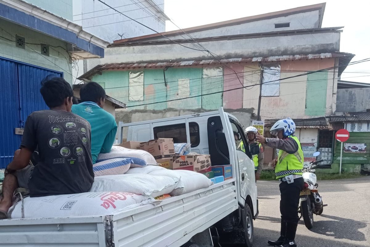 Polisi tegur 143 pengendara selama Operasi Keselamatan di Bangka Bara