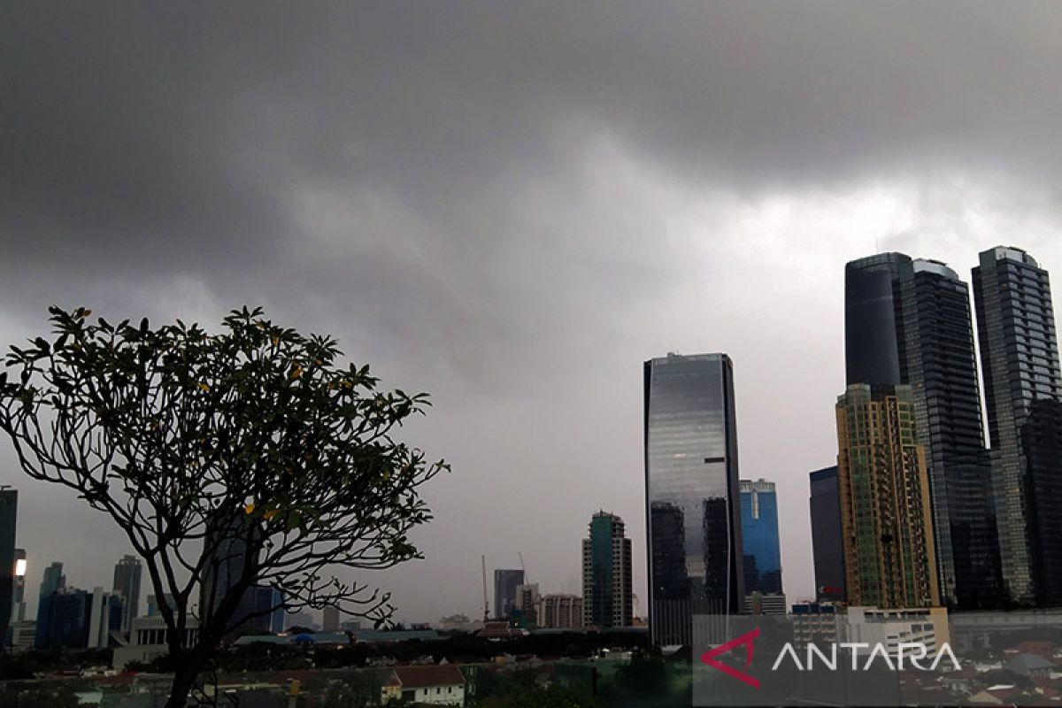 Hujan ringan hingga sedang guyur mayoritas kota besar hari ini