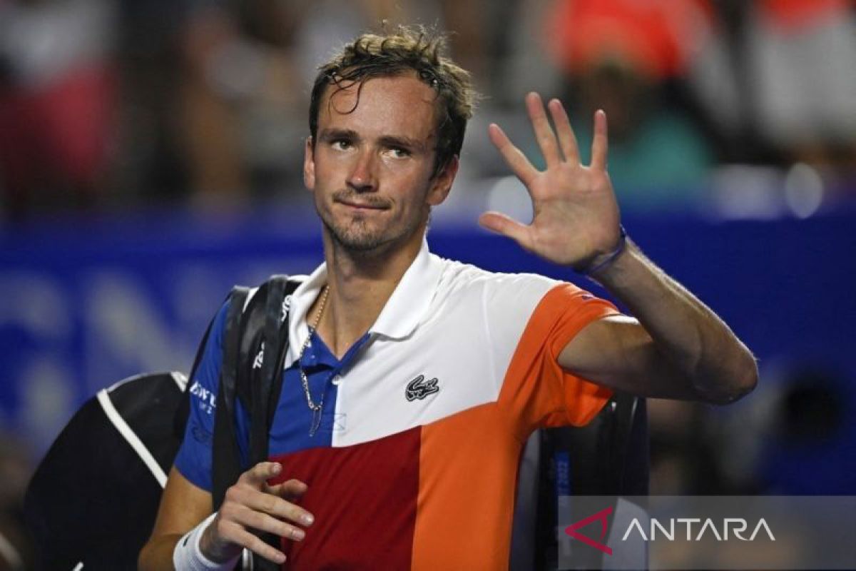 Daniil Medvedev menang di Kejuaraan Tenis Dubai untuk gelar ketiga dalam tiga pekan
