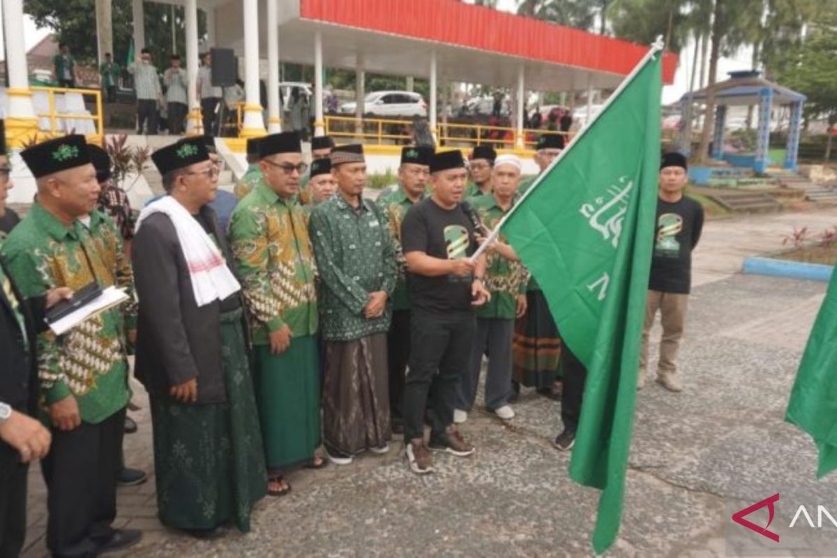 Wali Kota Pangkalpinang lepas peserta pawai Kirab satu abad NU