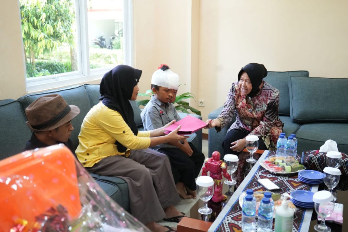 Mensos berikan atensi anak penderita tumor wajah di Jakarta