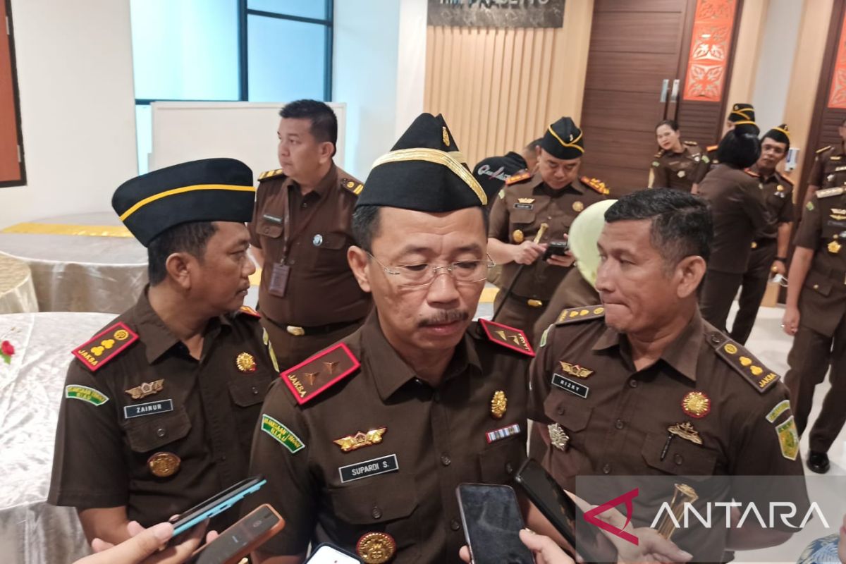 Kajati Riau ingin penanganan Tipikor cepat dilakukan