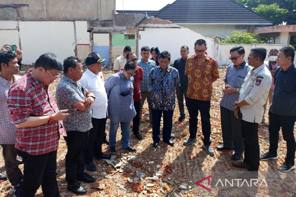Utut Adianto sayangkan peruntuhan rumah singgah Soekarno di Padang